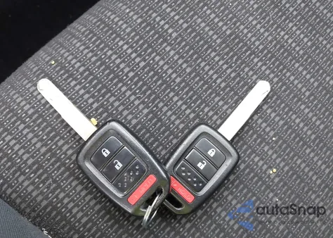 2015 Honda Fit Lx z USA, uszkodzony, nr VIN 3HGGK5G50FM758807